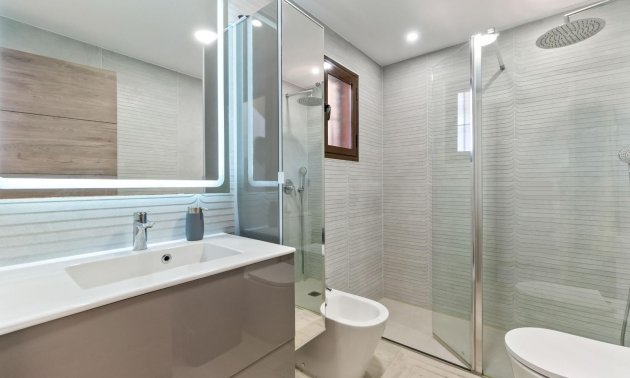 Reventa - Adosado -
Torrevieja - Aguas Nuevas