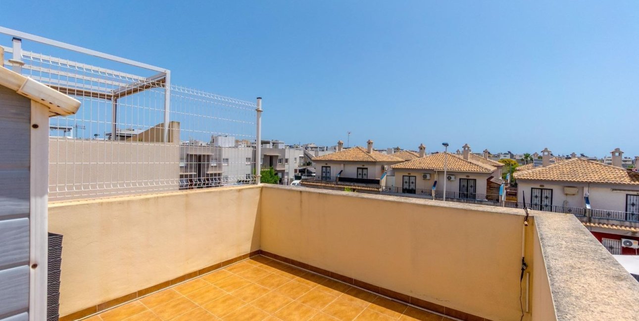 Reventa - Adosado -
Torrevieja - Aguas Nuevas