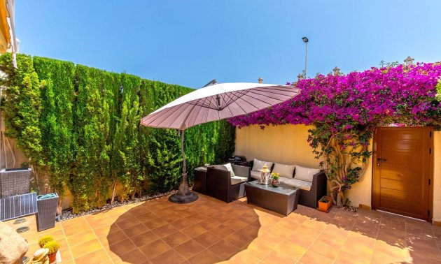 Reventa - Adosado -
Torrevieja - Aguas Nuevas