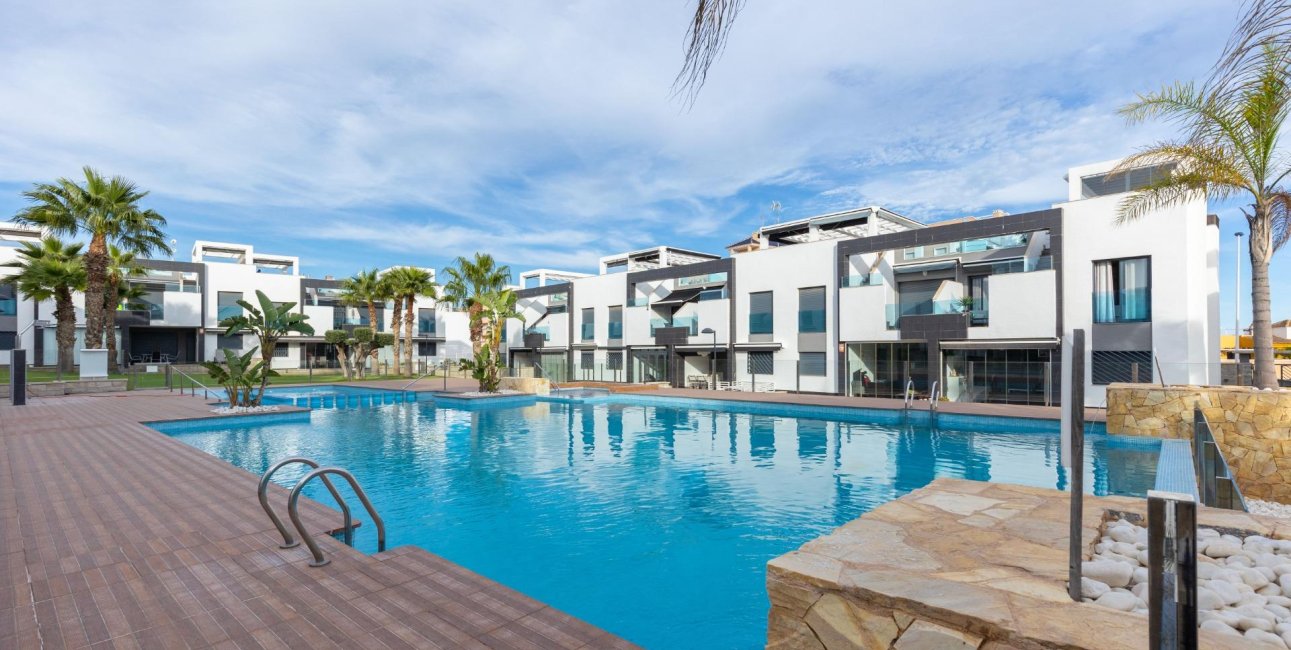 Resale - Bungalow -
Torrevieja - Los Balcones - Los Altos del Edén