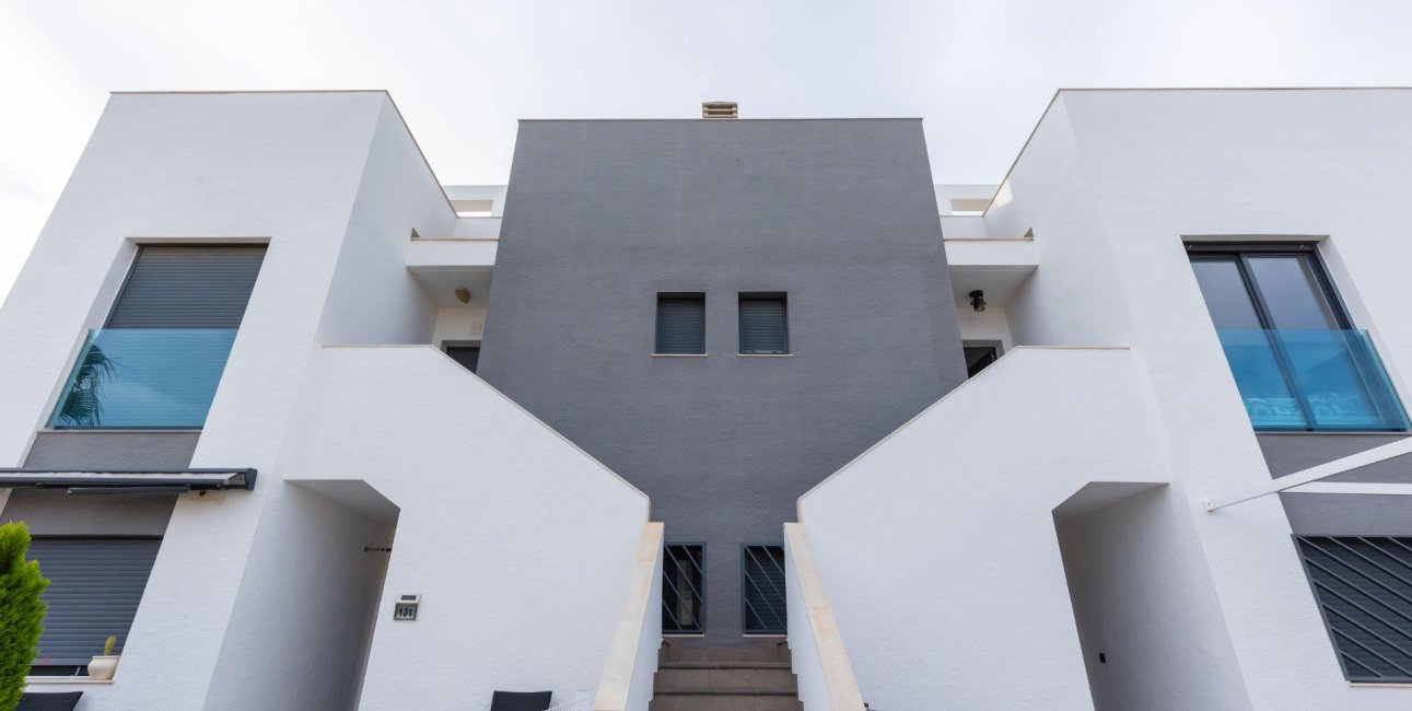 Resale - Bungalow -
Torrevieja - Los Balcones - Los Altos del Edén