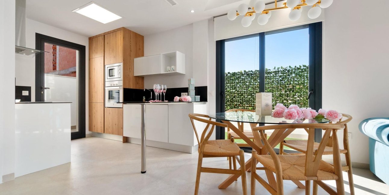 Obra nueva - Villa -
Los Montesinos - La Herrada