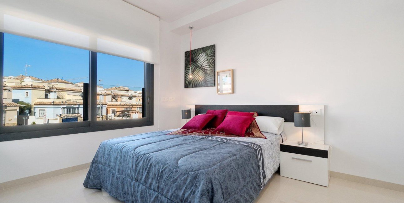 Obra nueva - Villa -
Los Montesinos - La Herrada