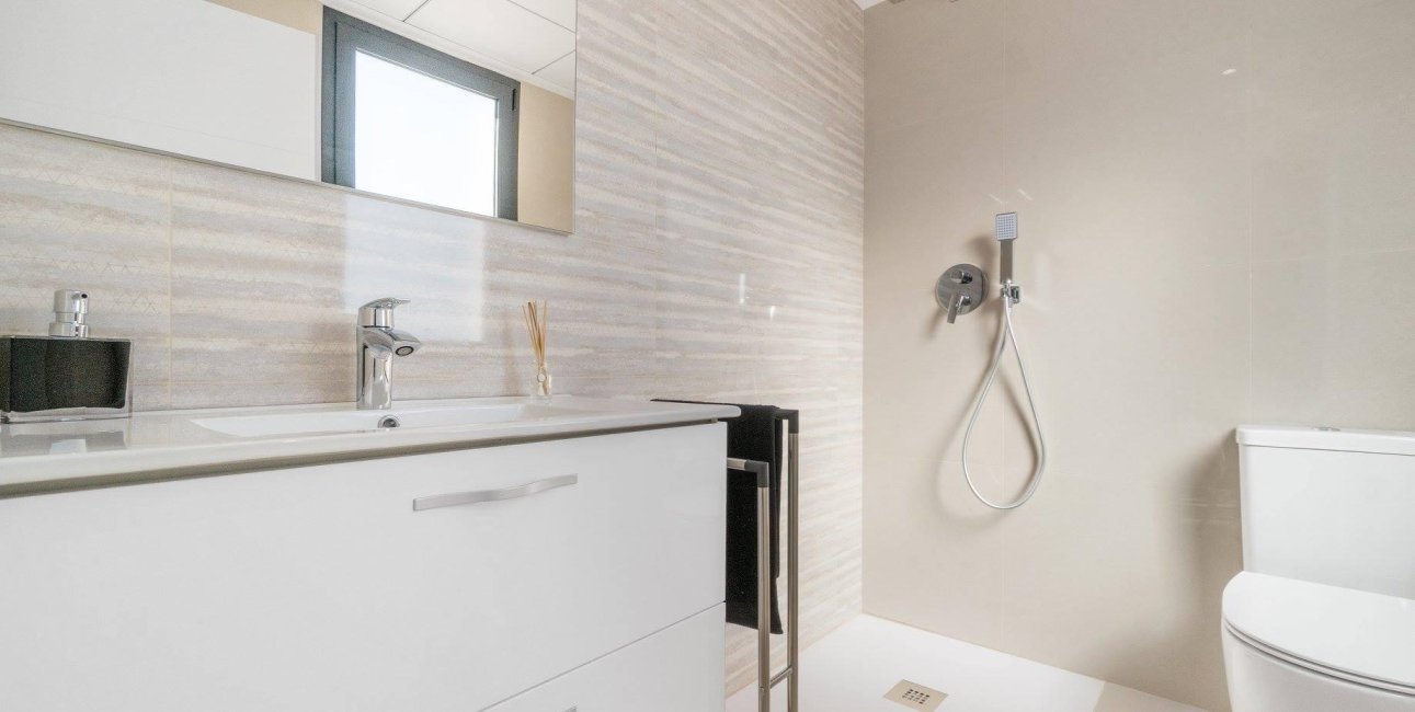 Obra nueva - Villa -
Los Montesinos - La Herrada