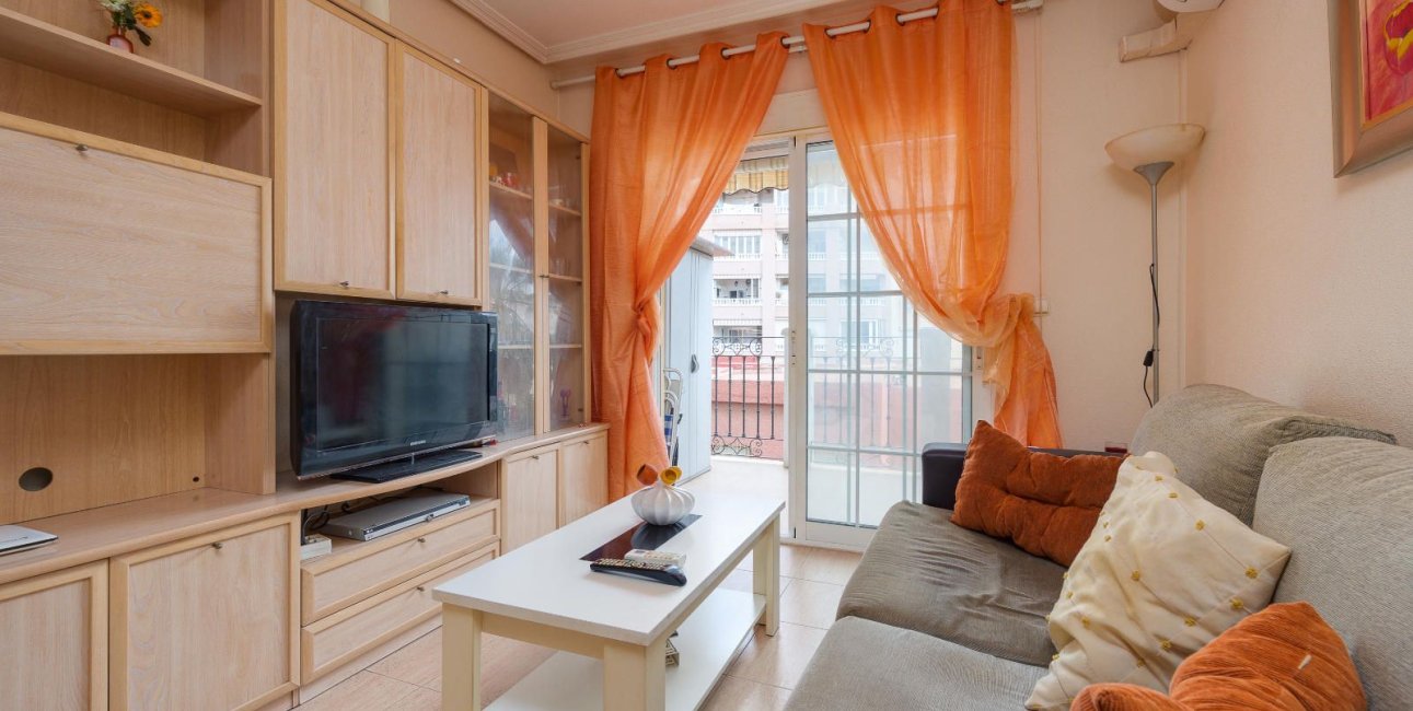 Resale - Apartment / flat -
Torrevieja - Centro