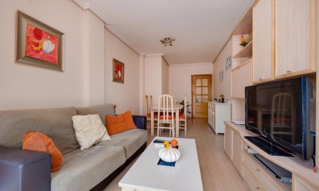 Resale - Apartment / flat -
Torrevieja - Centro