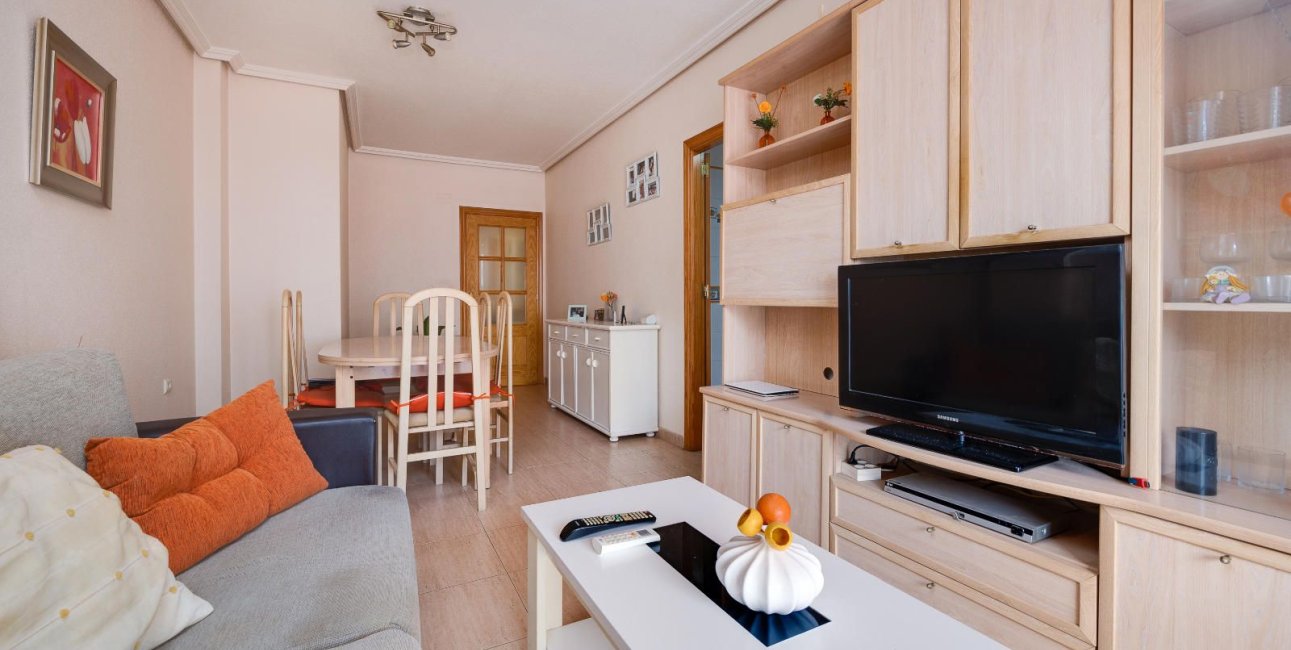 Resale - Apartment / flat -
Torrevieja - Centro