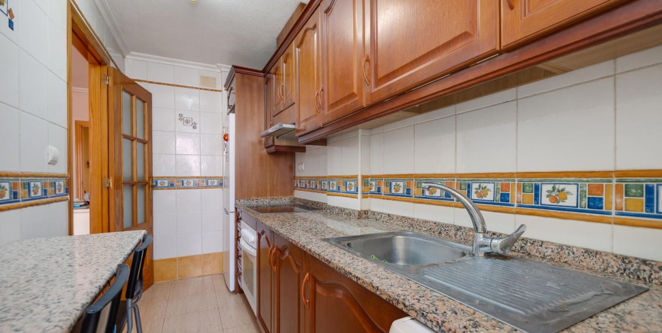 Resale - Apartment / flat -
Torrevieja - Centro