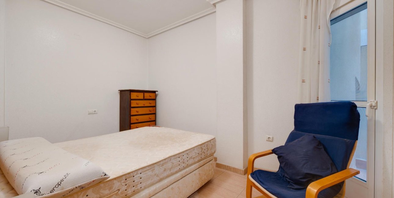 Resale - Apartment / flat -
Torrevieja - Centro