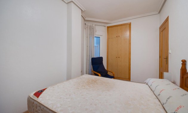 Resale - Apartment / flat -
Torrevieja - Centro
