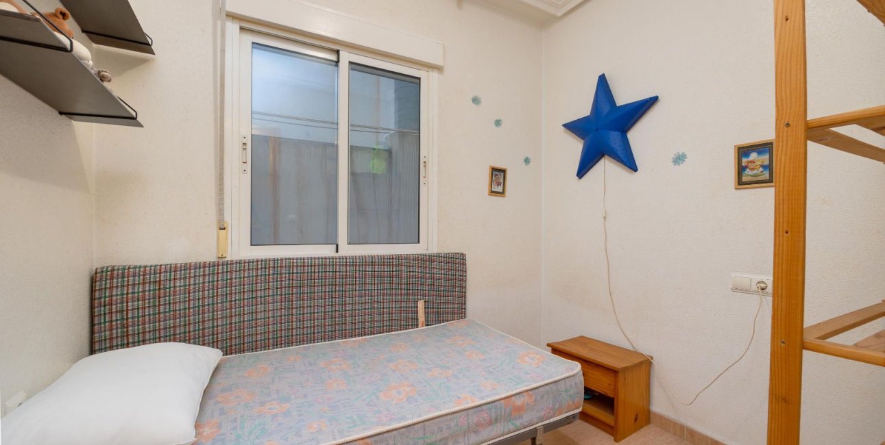 Resale - Apartment / flat -
Torrevieja - Centro