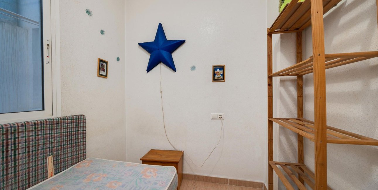 Resale - Apartment / flat -
Torrevieja - Centro