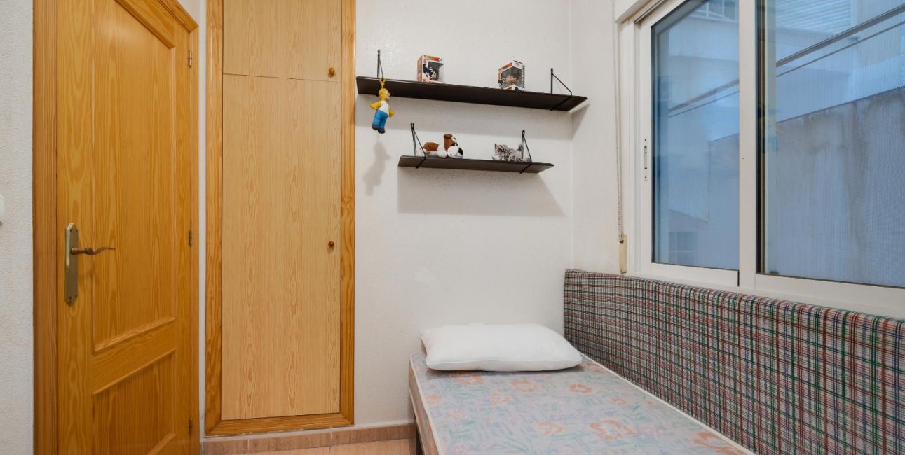 Resale - Apartment / flat -
Torrevieja - Centro