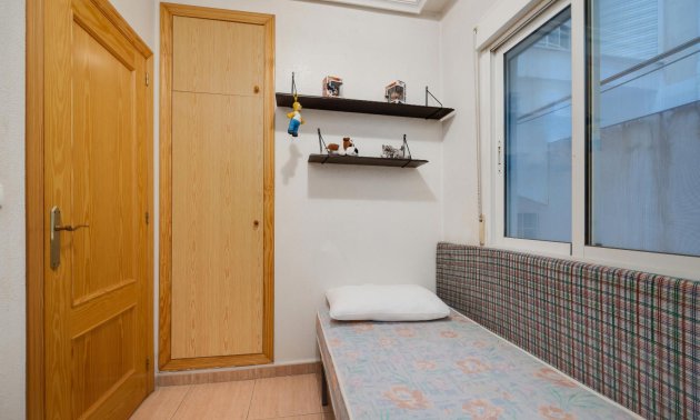 Resale - Apartment / flat -
Torrevieja - Centro