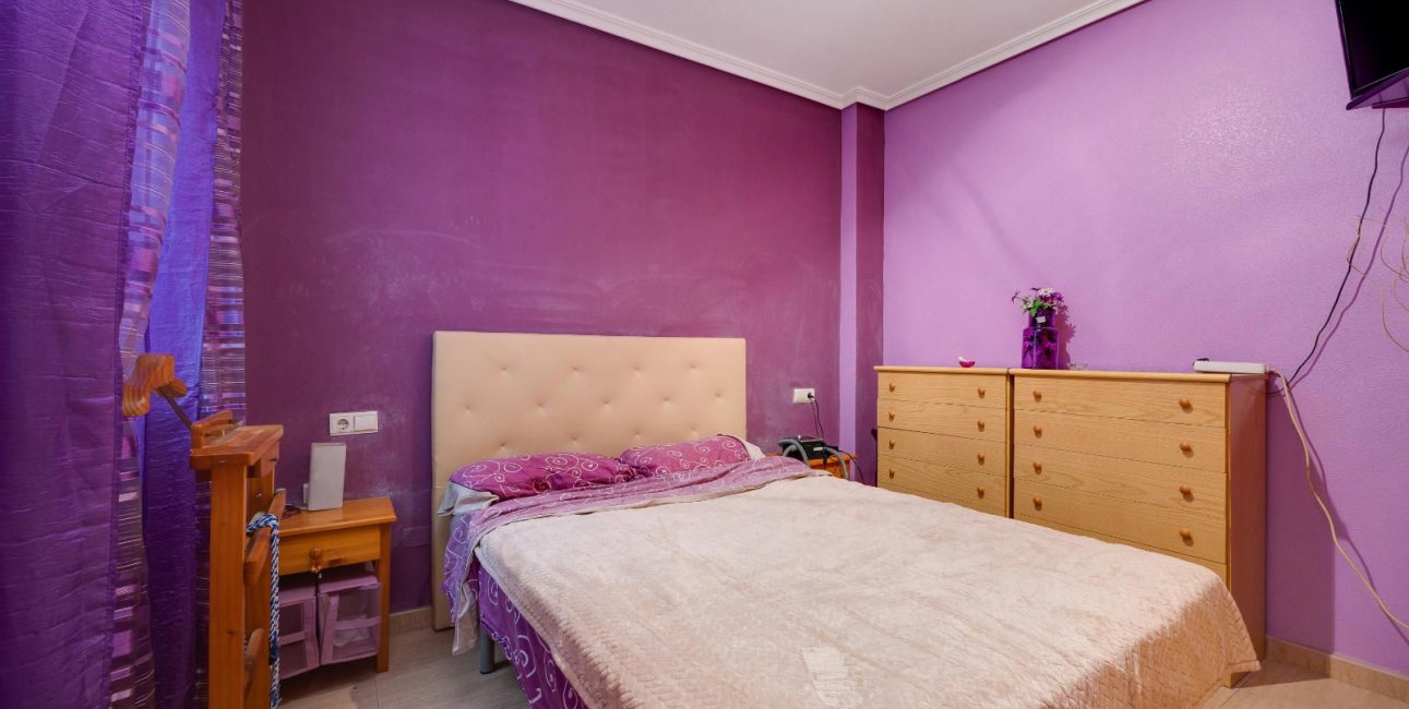 Resale - Apartment / flat -
Torrevieja - Centro