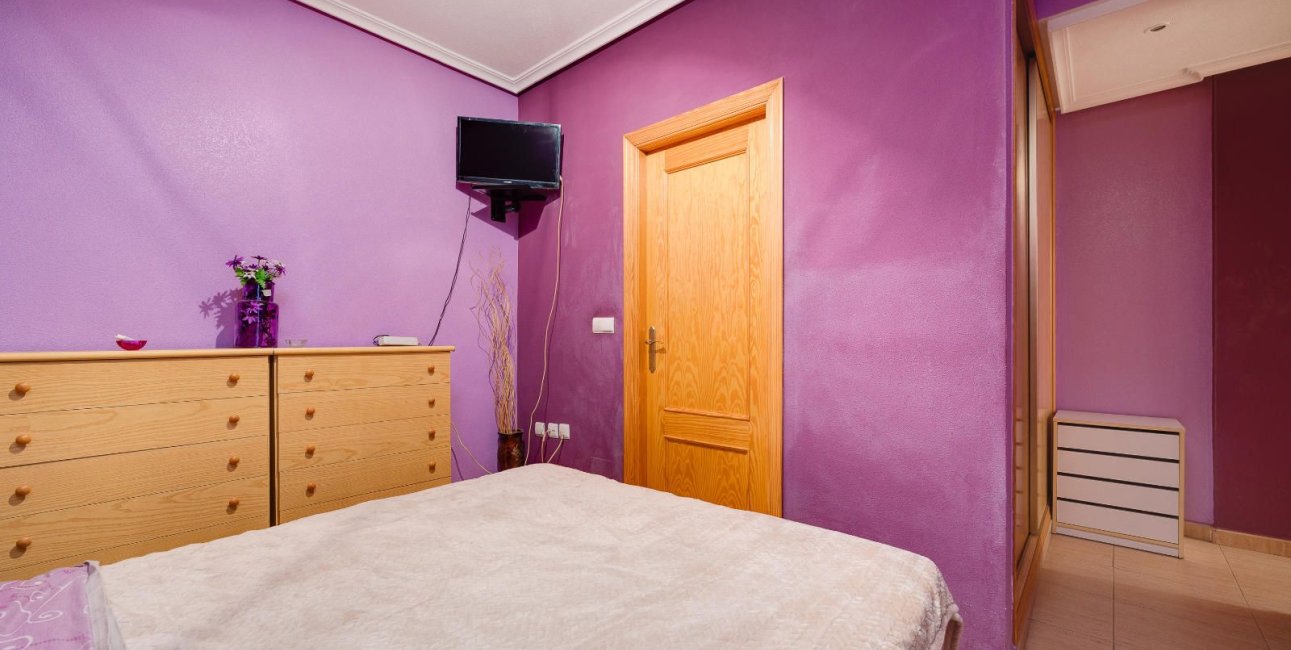 Resale - Apartment / flat -
Torrevieja - Centro