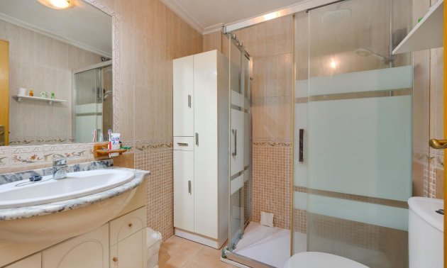 Resale - Apartment / flat -
Torrevieja - Centro