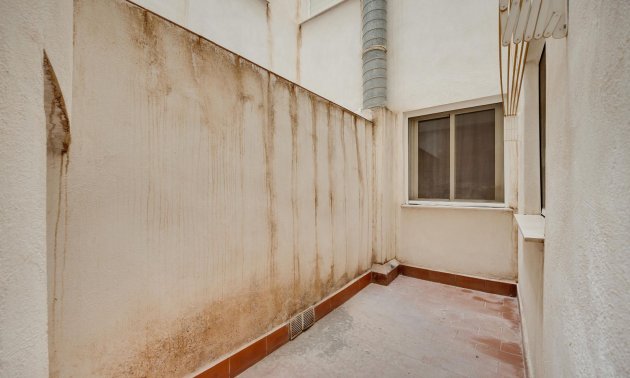 Resale - Apartment / flat -
Torrevieja - Centro