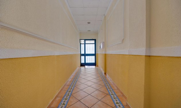 Resale - Apartment / flat -
Torrevieja - Centro