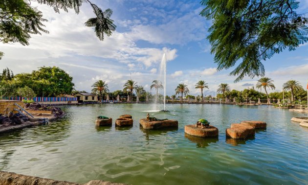 Resale - Apartment / flat -
Torrevieja - Centro