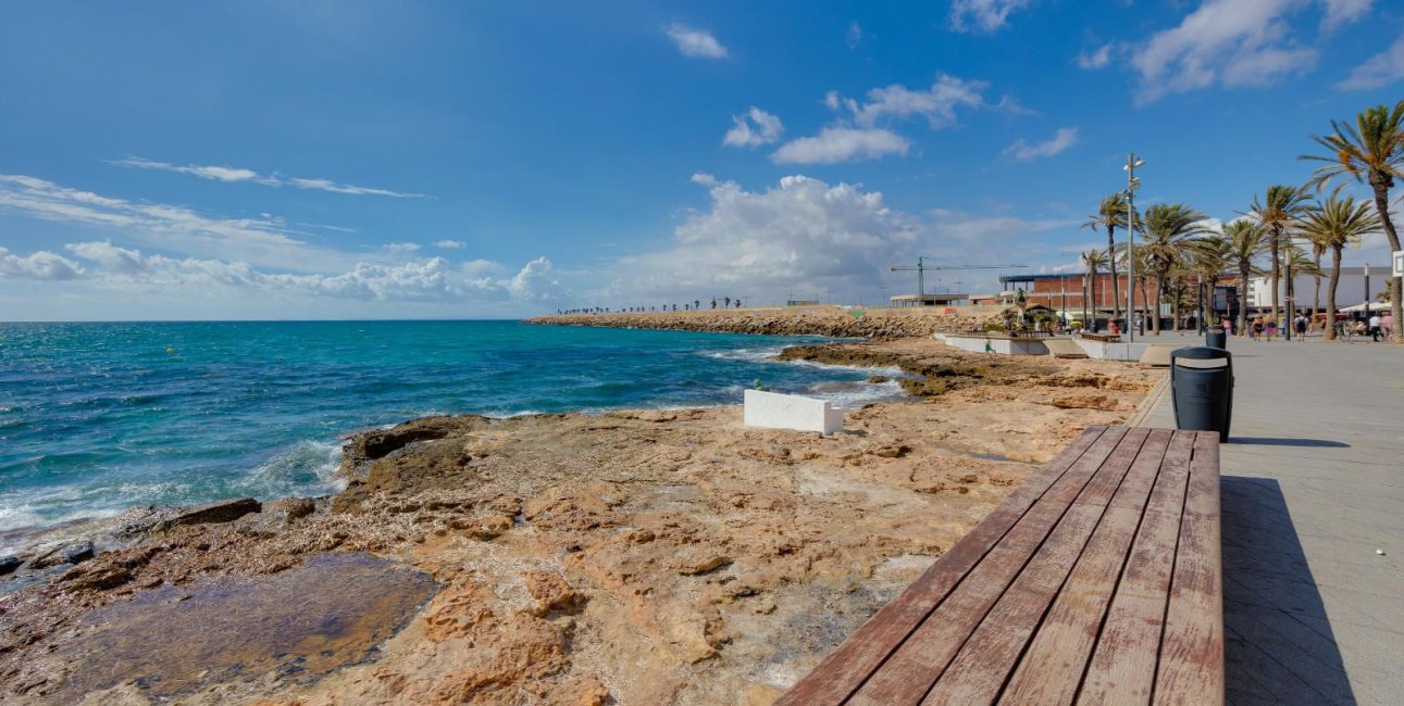 Resale - Apartment / flat -
Torrevieja - Centro