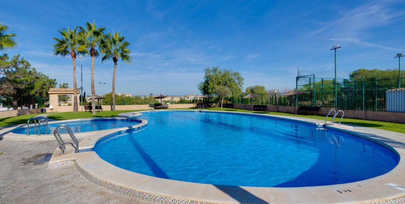 Reventa - Bungalow -
Orihuela Costa - Los Altos