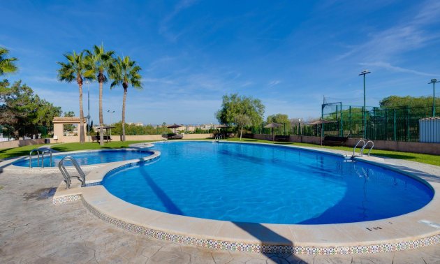 Reventa - Bungalow -
Orihuela Costa - Los Altos