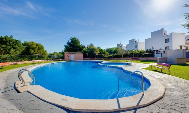 Reventa - Bungalow -
Orihuela Costa - Los Altos
