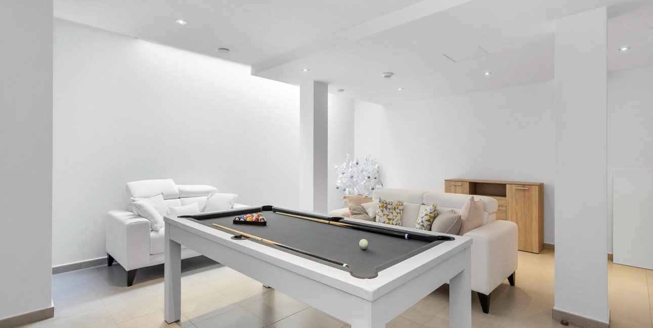 Resale - Villa -
Torrevieja - Sector 25