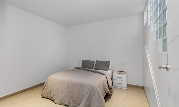 Resale - Villa -
Torrevieja - Sector 25