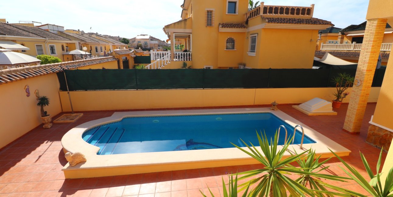 Resale - Villa -
Algorfa - Lo Crispin