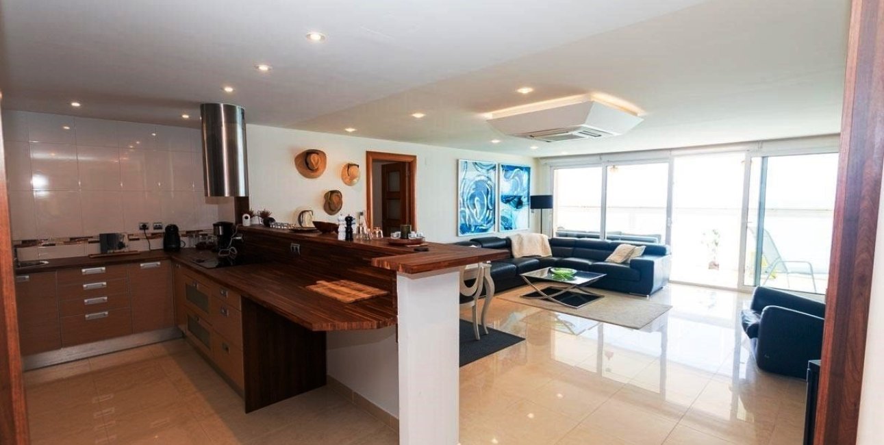 Resale - Apartment / flat -
Torrevieja - Playa Del Cura