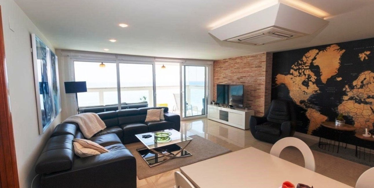 Resale - Apartment / flat -
Torrevieja - Playa Del Cura