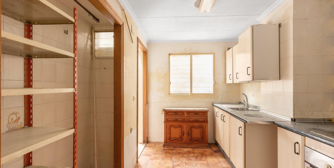 Resale - Apartment / flat -
Torrevieja - Playa del Cura