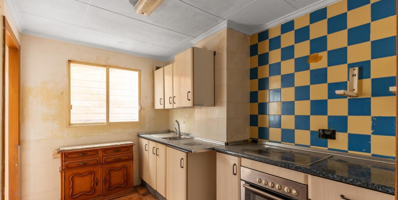 Resale - Apartment / flat -
Torrevieja - Playa del Cura