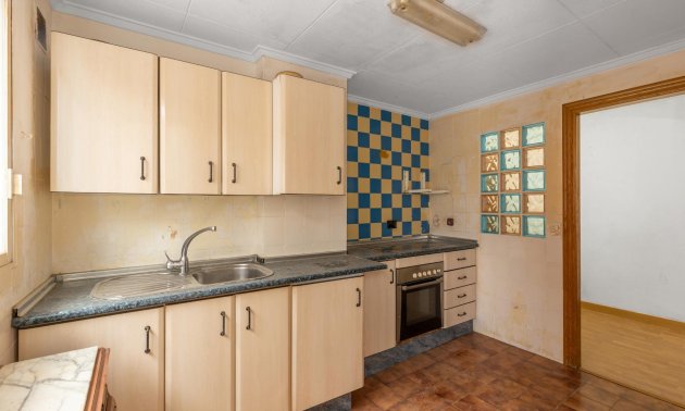 Resale - Apartment / flat -
Torrevieja - Playa del Cura