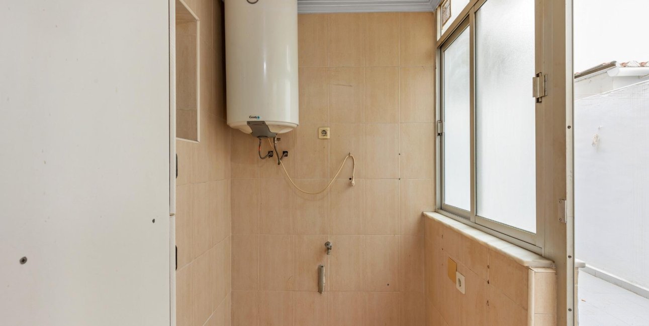 Resale - Apartment / flat -
Torrevieja - Playa del Cura