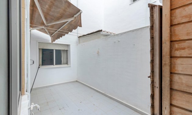 Resale - Apartment / flat -
Torrevieja - Playa del Cura