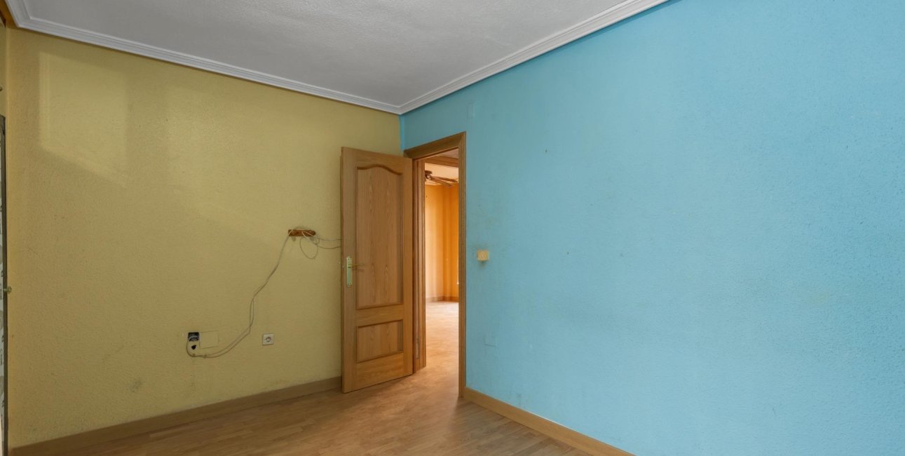 Resale - Apartment / flat -
Torrevieja - Playa del Cura