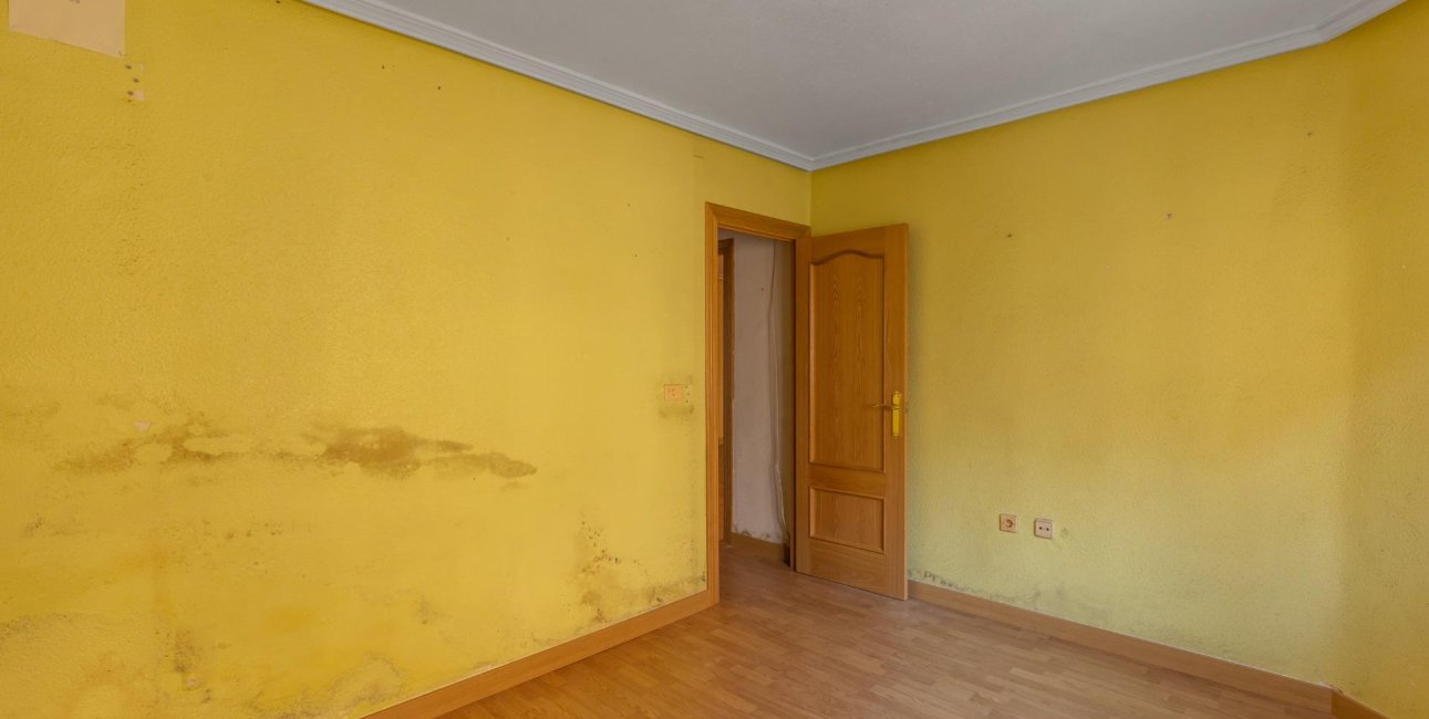 Resale - Apartment / flat -
Torrevieja - Playa del Cura