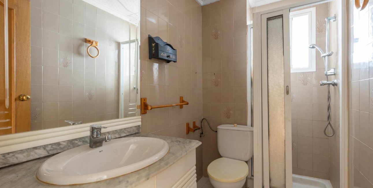 Resale - Apartment / flat -
Torrevieja - Playa del Cura
