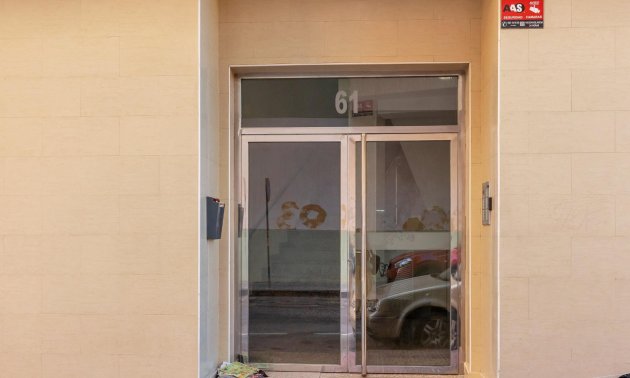 Resale - Apartment / flat -
Torrevieja - Playa del Cura