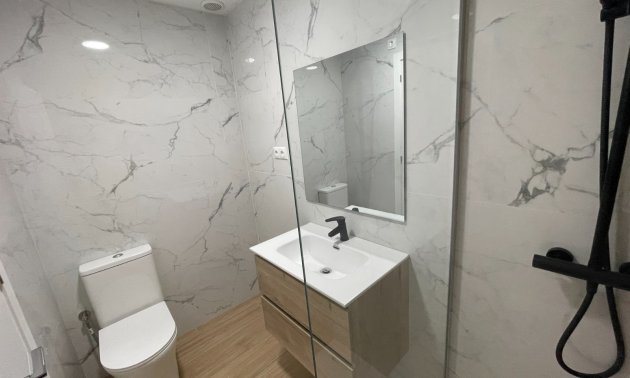 Resale - Townhouse -
Daya Nueva - Daya Nueva - Town