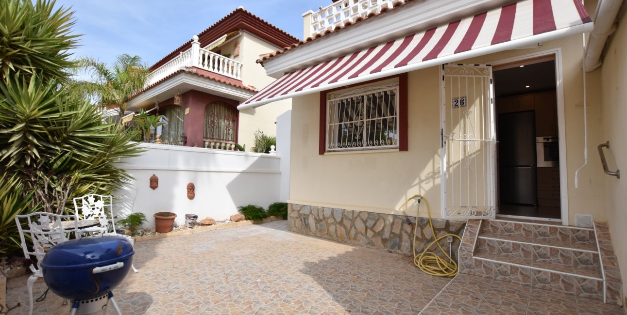 Resale - Townhouse -
Ciudad Quesada - Doña Pepa