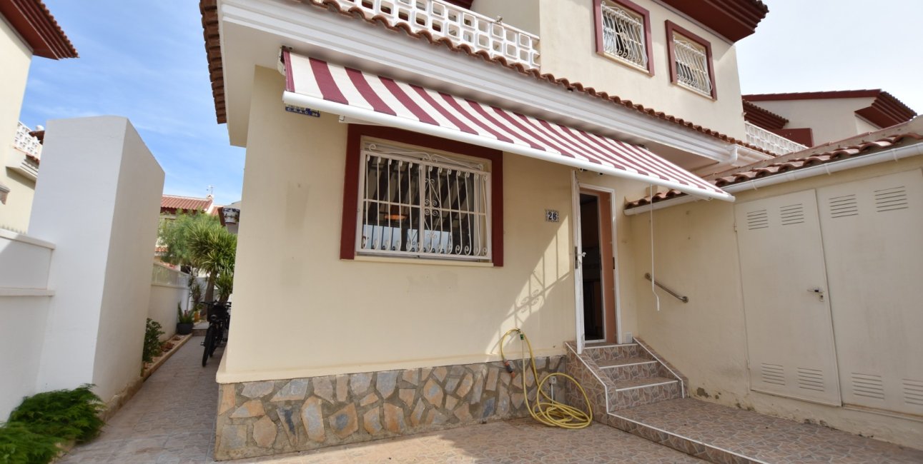 Resale - Townhouse -
Ciudad Quesada - Doña Pepa