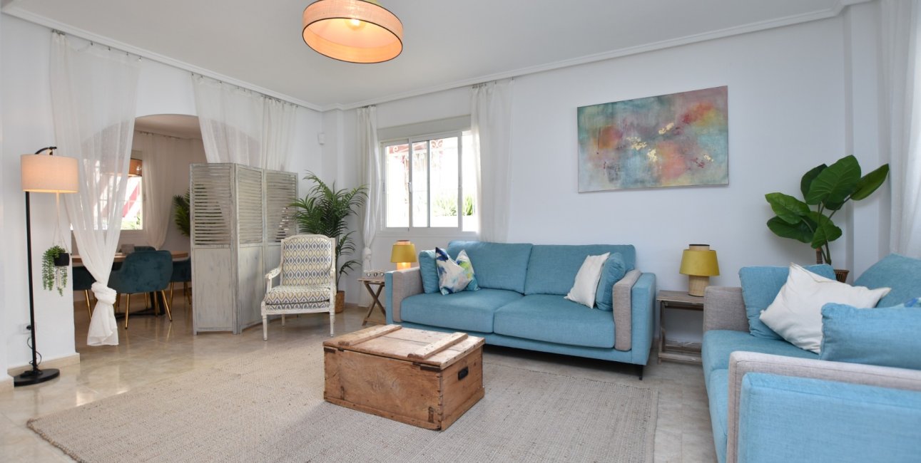 Resale - Townhouse -
Ciudad Quesada - Doña Pepa