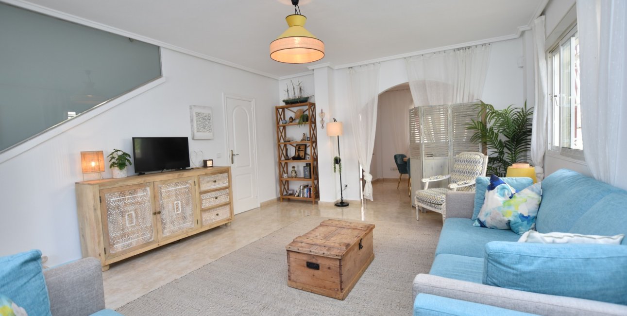 Resale - Townhouse -
Ciudad Quesada - Doña Pepa