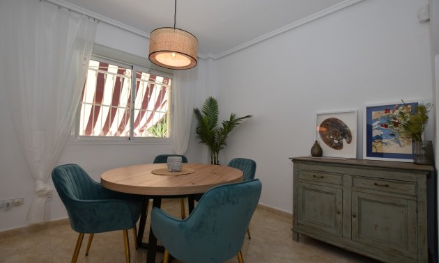 Resale - Townhouse -
Ciudad Quesada - Doña Pepa