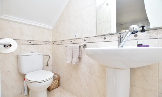 Resale - Townhouse -
Ciudad Quesada - Doña Pepa