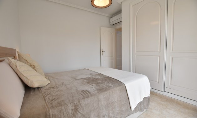 Resale - Townhouse -
Ciudad Quesada - Doña Pepa